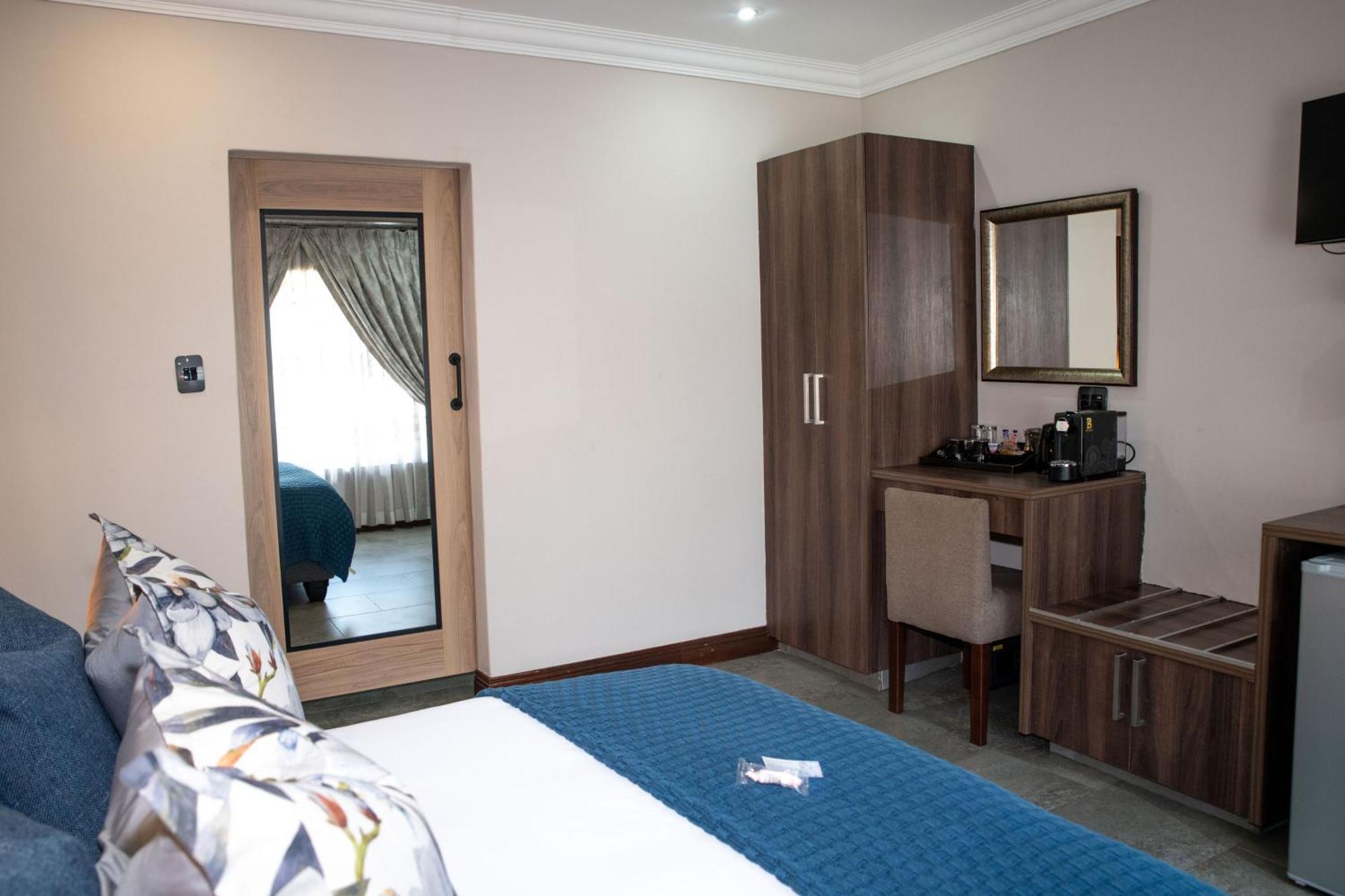 Iso'Bella Vita Guesthouse Phalaborwa Værelse billede