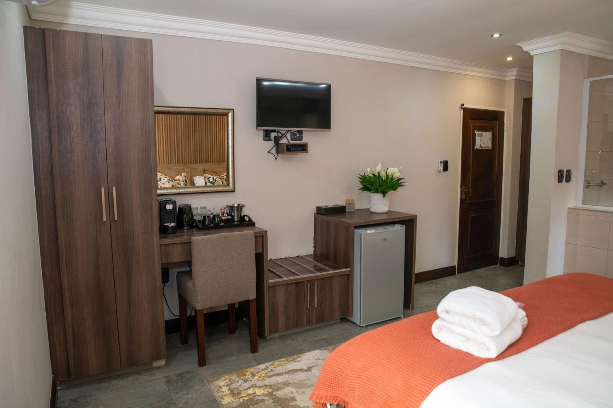 Iso'Bella Vita Guesthouse Phalaborwa Værelse billede